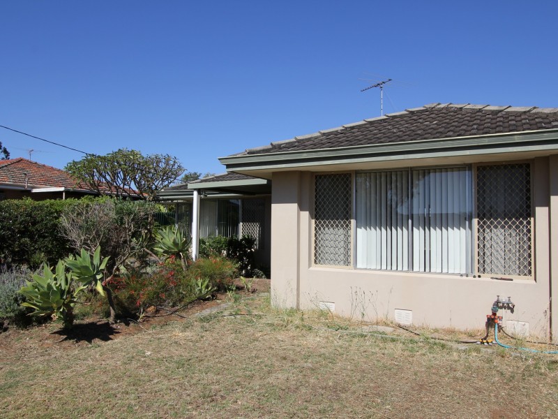 8 Pudney Place, Orelia WA 6167