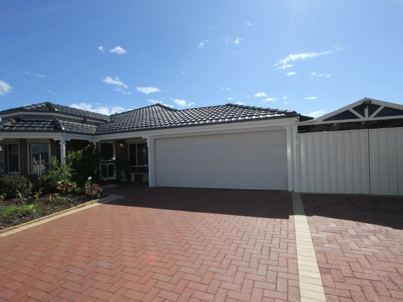 12 Colchester Avenue, Orelia WA 6167