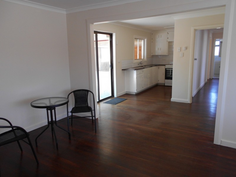 17 Hennessy Ave, Orelia WA 6167