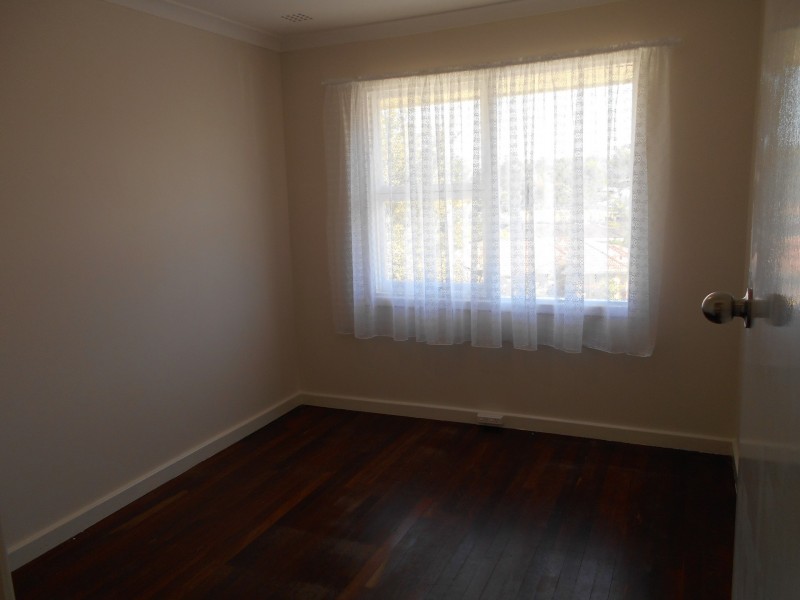 17 Hennessy Ave, Orelia WA 6167