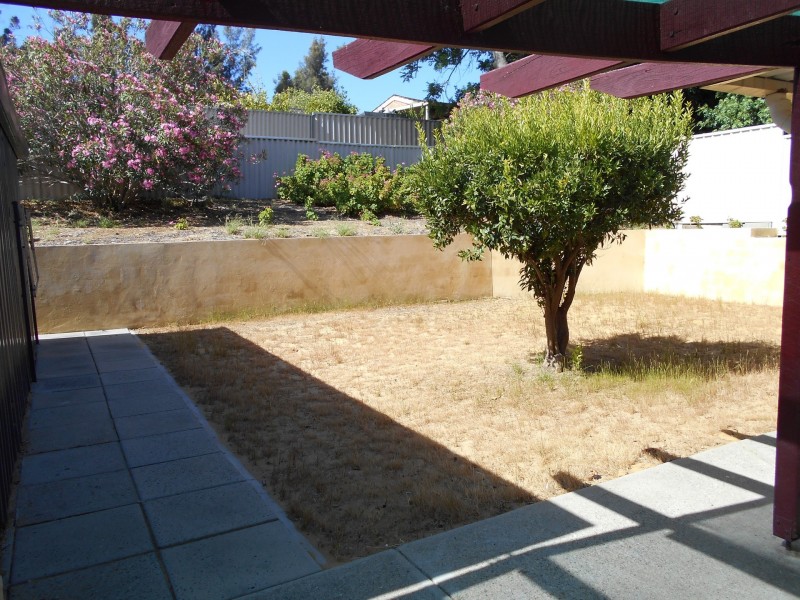 17 Hennessy Ave, Orelia WA 6167