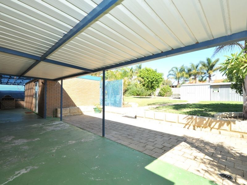 30 Adamson Road, Parmelia WA 6167
