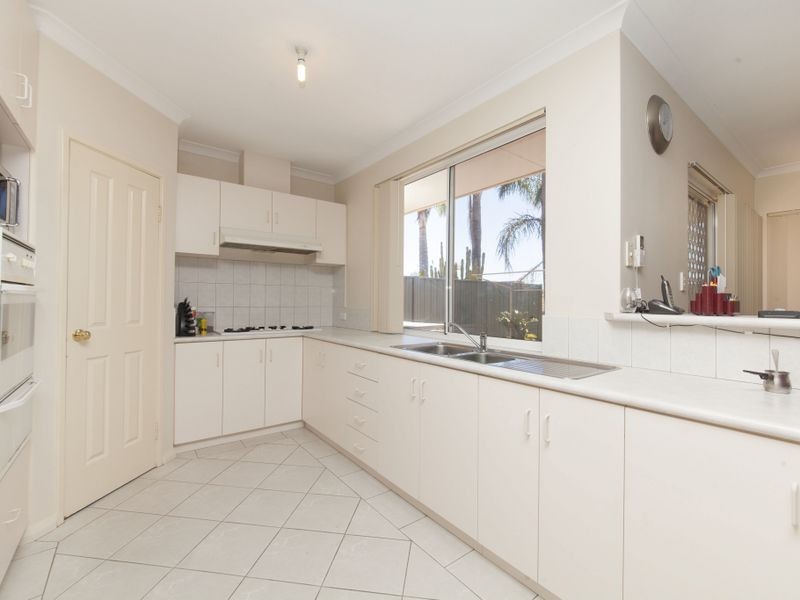 412 Hamilton Road, Munster WA 6166