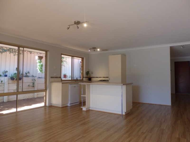 11 Gorman Place, Calista WA 6167