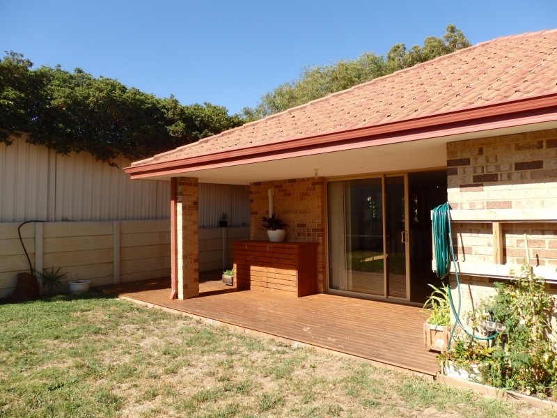 11 Gorman Place, Calista WA 6167