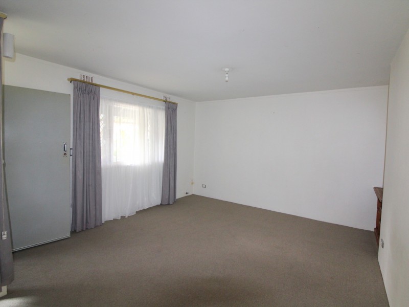 1/2 Elmslie Street, Orelia WA 6167