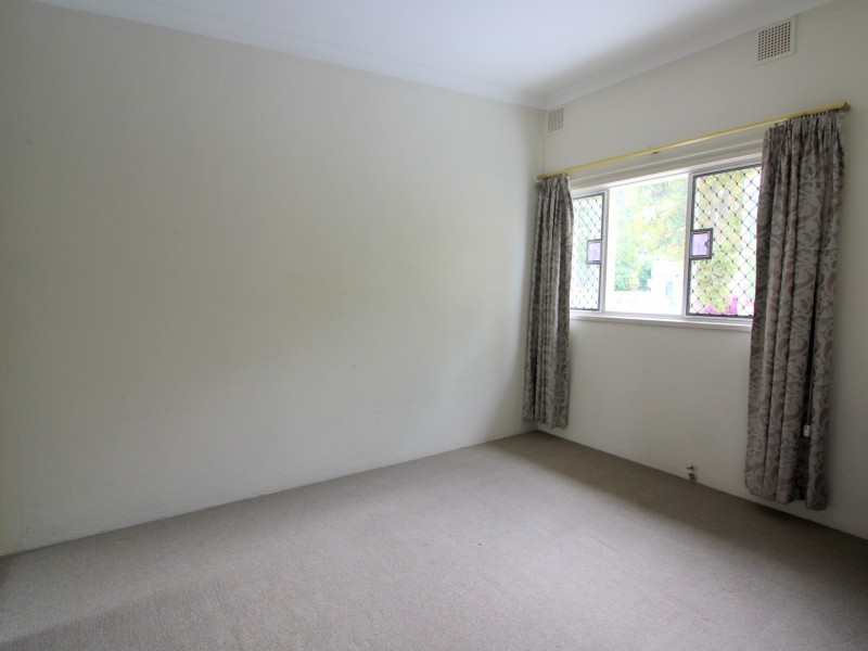 1/2 Elmslie Street, Orelia WA 6167