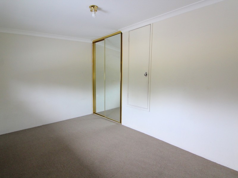 1/2 Elmslie Street, Orelia WA 6167