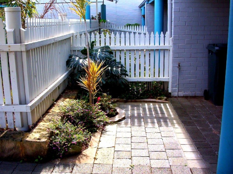 1/2 Elmslie Street, Orelia WA 6167