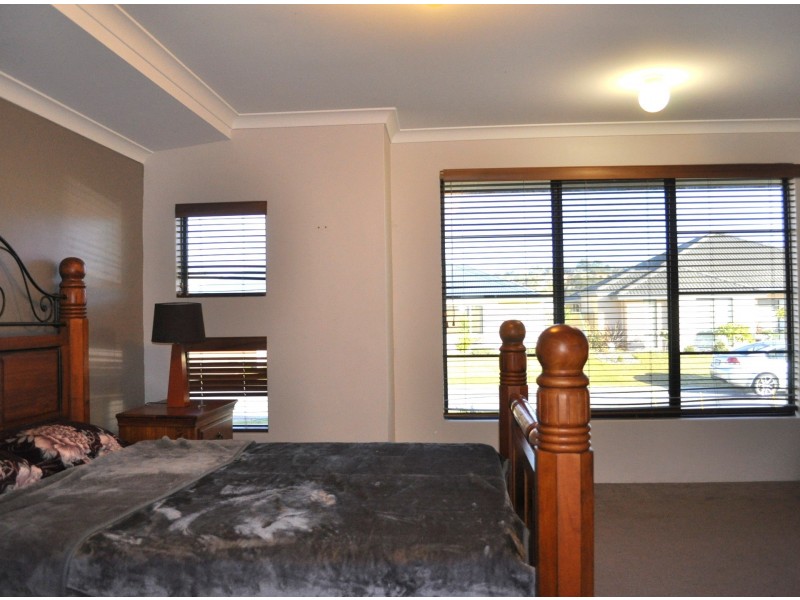 1 Yoorn Way, Bertram WA 6167