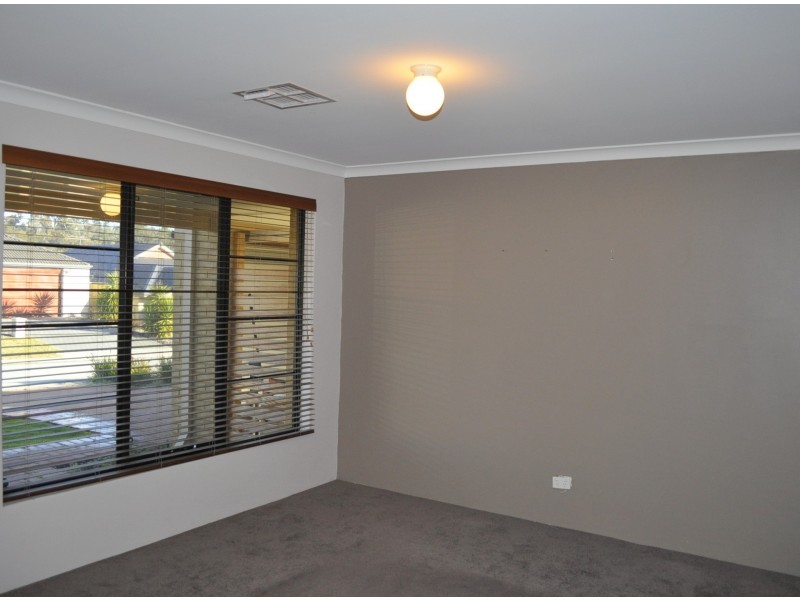 1 Yoorn Way, Bertram WA 6167