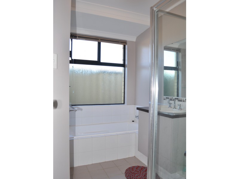 1 Yoorn Way, Bertram WA 6167