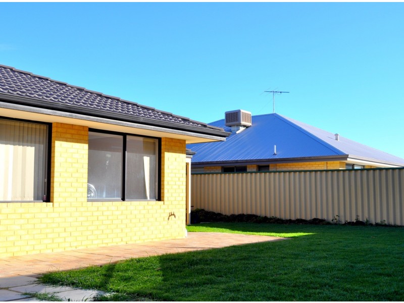 1 Yoorn Way, Bertram WA 6167