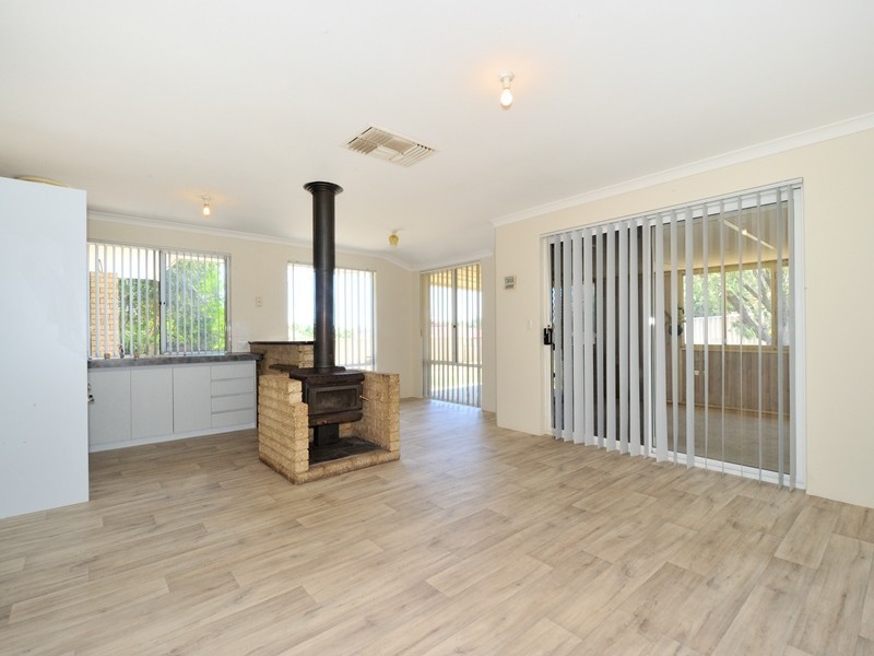 15 Dalrymple Drive, Leda WA 6170