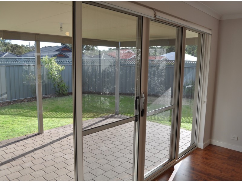 14 Glastonbury Street, Leda WA 6170