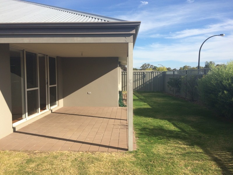 14 Glastonbury Street, Leda WA 6170