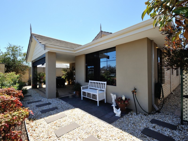 2 Onyx Lane, Wellard WA 6170