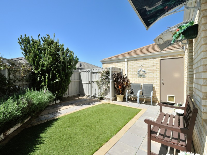 2 Onyx Lane, Wellard WA 6170