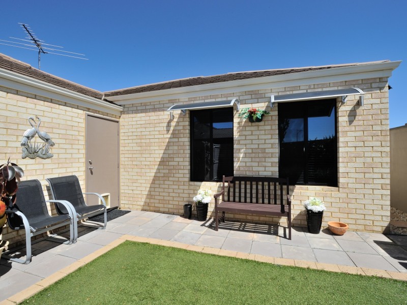 2 Onyx Lane, Wellard WA 6170