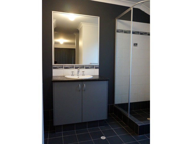 80 Price Parkway, Bertram WA 6167