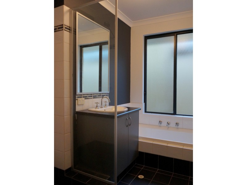 80 Price Parkway, Bertram WA 6167