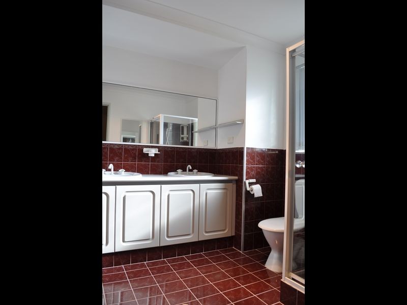 13 Montmartre Green, Port Kennedy WA 6172