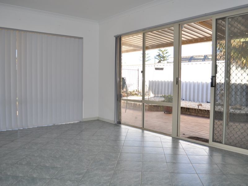 13 Montmartre Green, Port Kennedy WA 6172