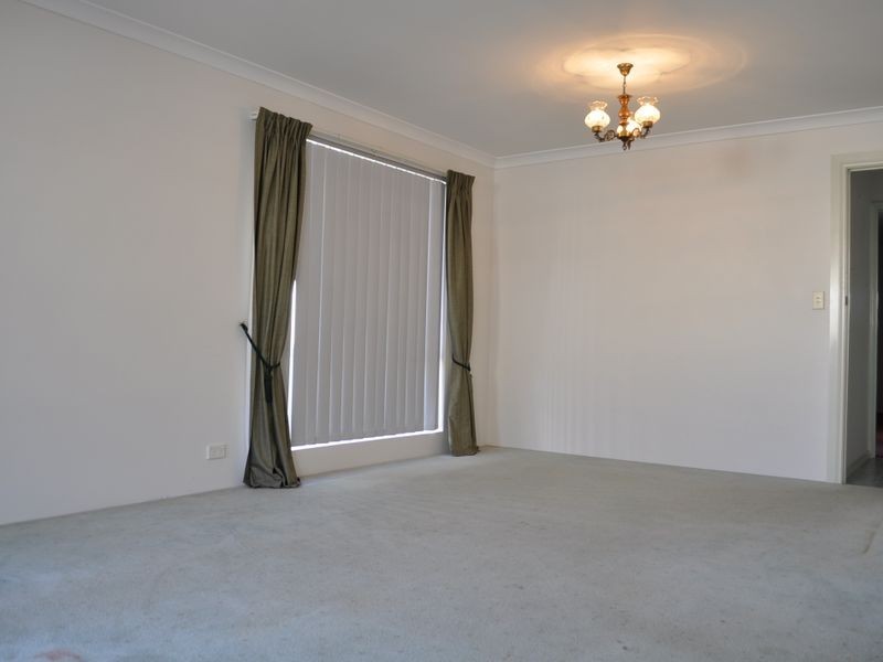 13 Montmartre Green, Port Kennedy WA 6172