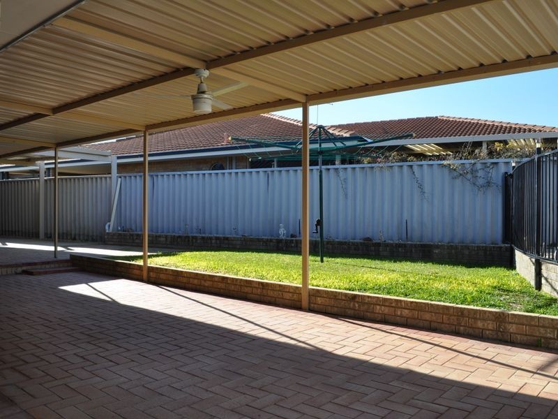 13 Montmartre Green, Port Kennedy WA 6172