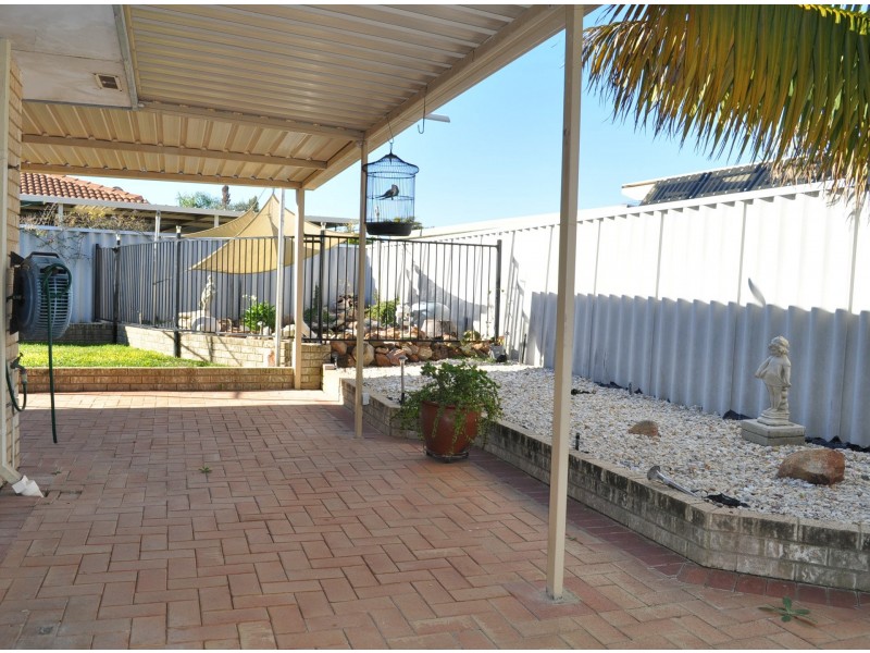 13 Montmartre Green, Port Kennedy WA 6172