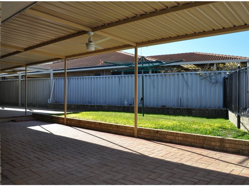 13 Montmartre Green, Port Kennedy WA 6172