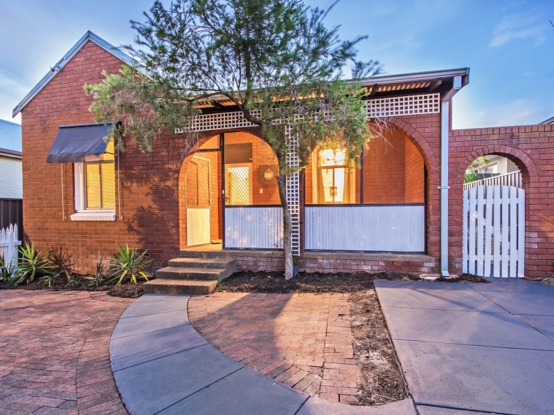 33 McMillan Street, Victoria Park WA 6100