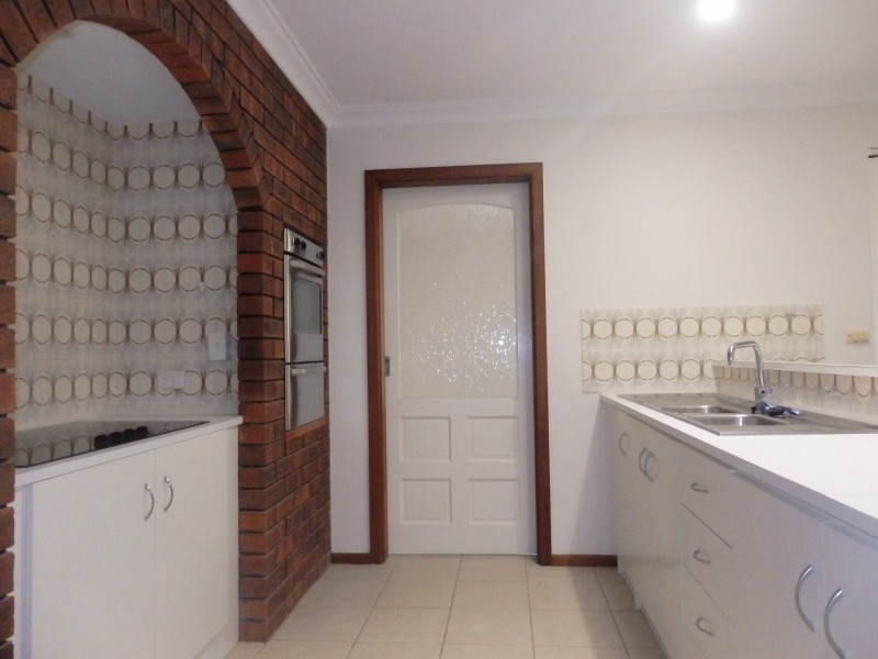 39 Seabrooke Ave, Rockingham WA 6168
