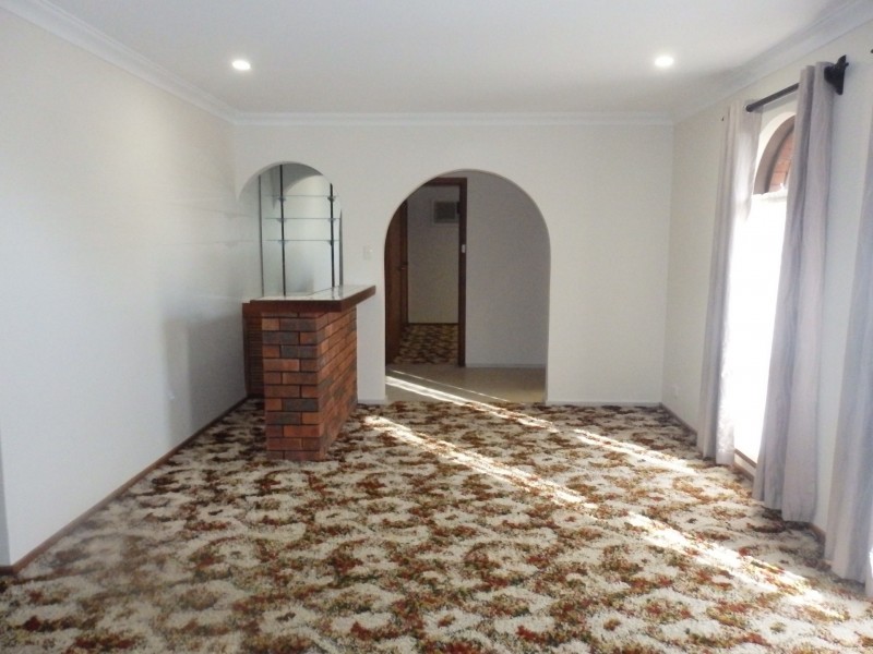 39 Seabrooke Ave, Rockingham WA 6168