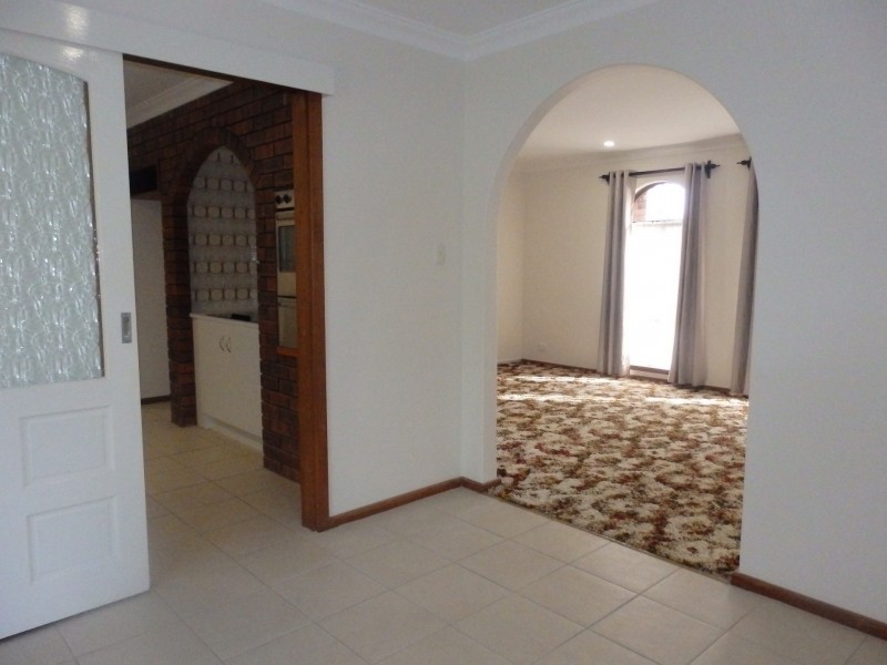 39 Seabrooke Ave, Rockingham WA 6168