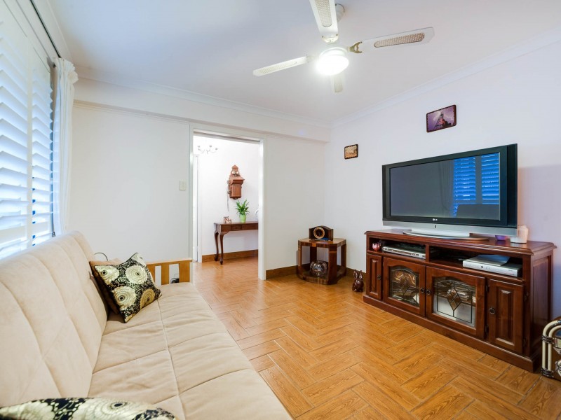 8 Abingdon Crescent, Wellard WA 6170