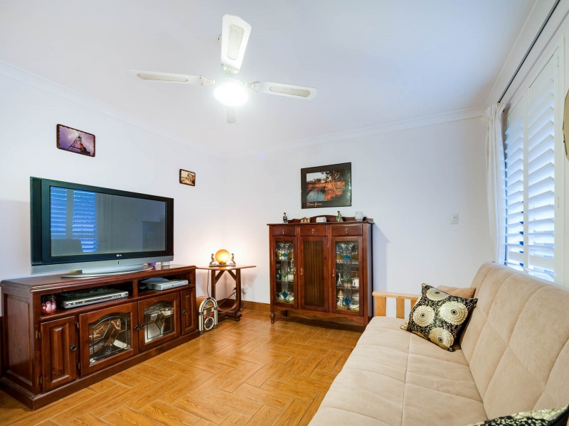 8 Abingdon Crescent, Wellard WA 6170