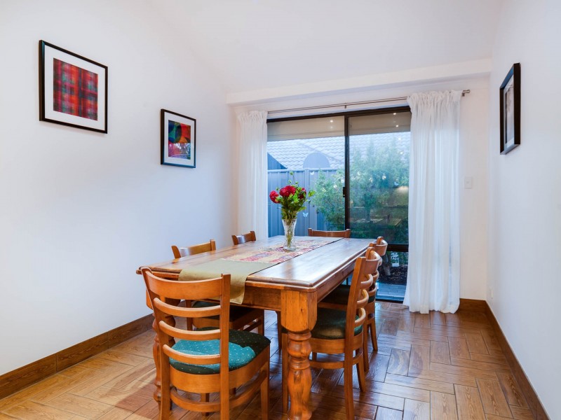 8 Abingdon Crescent, Wellard WA 6170