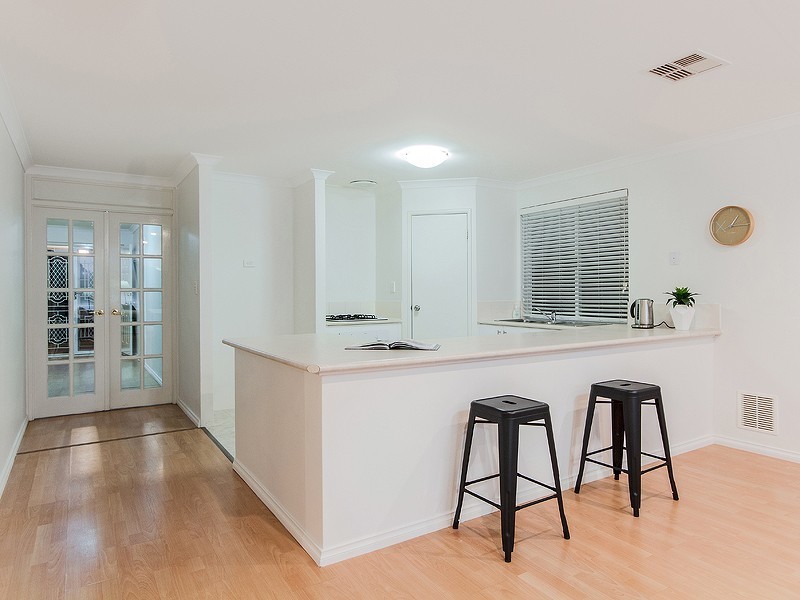 11 Petersfield Lane, Wellard WA 6170