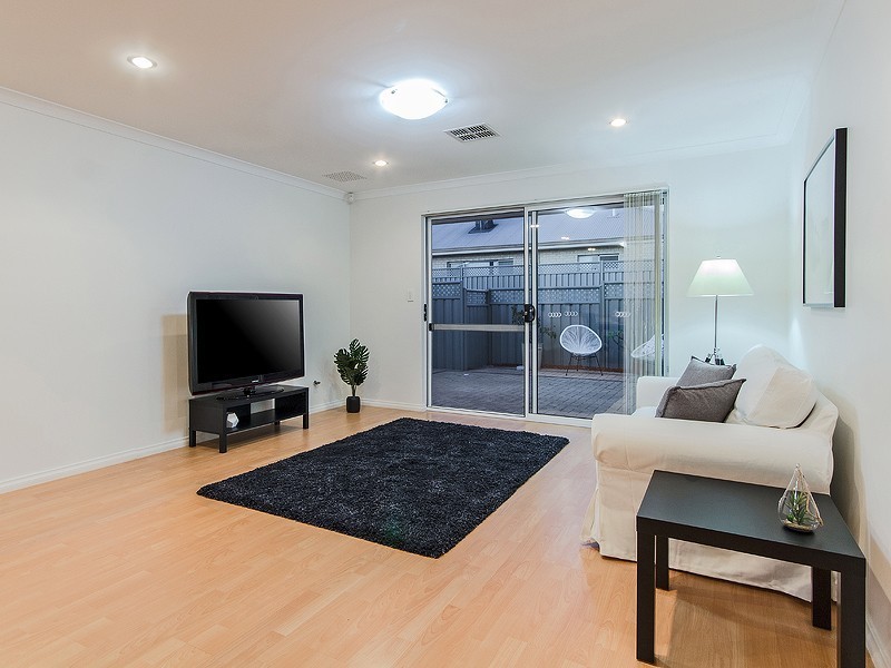 11 Petersfield Lane, Wellard WA 6170