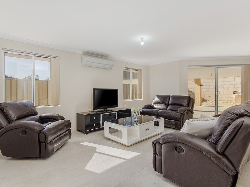 26 Tetbury Way, Wellard WA 6170