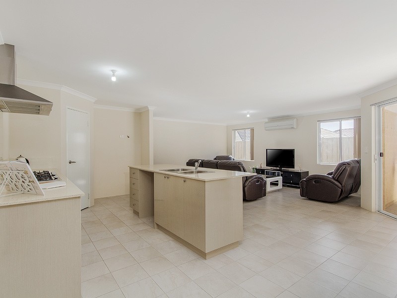 26 Tetbury Way, Wellard WA 6170
