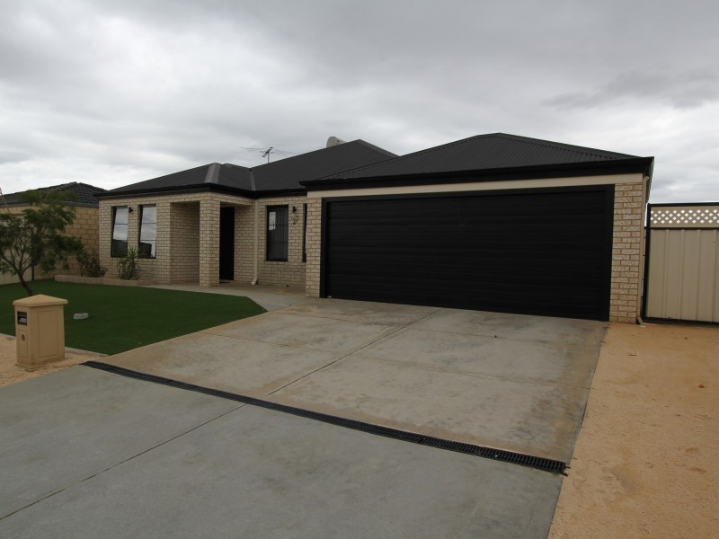 27 Wimbledon Street, Bertram WA 6167