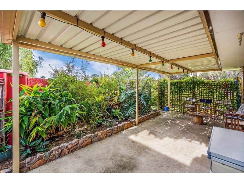 6 Camfield Loop, Parmelia WA 6167