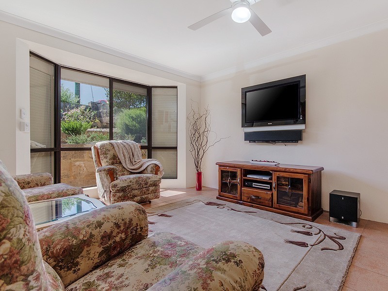 56 Tunnicliffe Street, Parmelia WA 6167