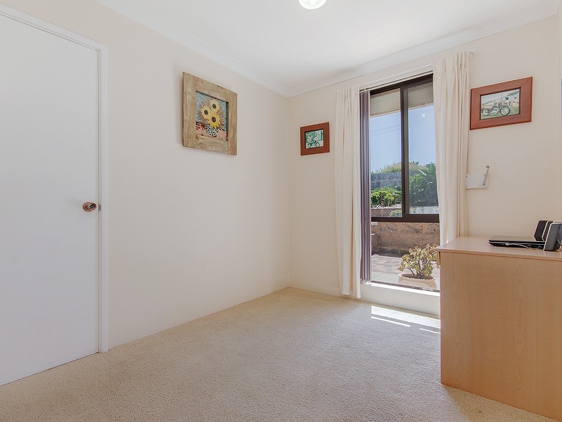 56 Tunnicliffe Street, Parmelia WA 6167