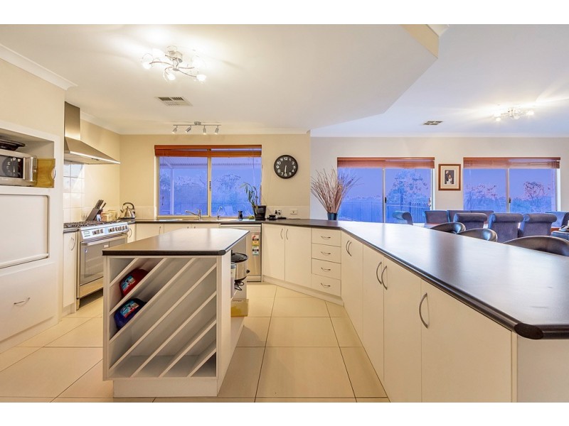 10 Balka Court, Wellard WA 6170