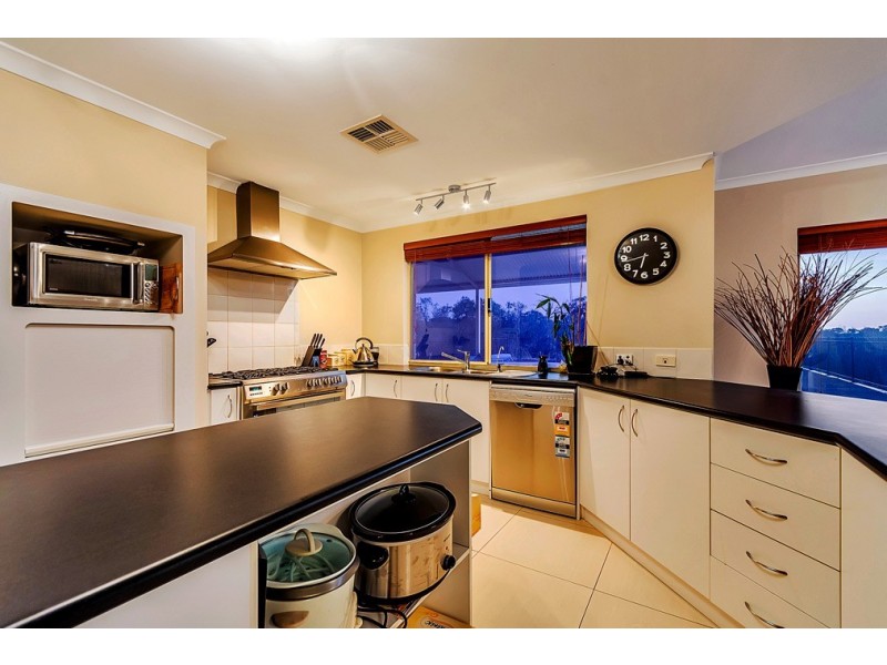 10 Balka Court, Wellard WA 6170