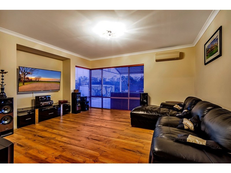 10 Balka Court, Wellard WA 6170