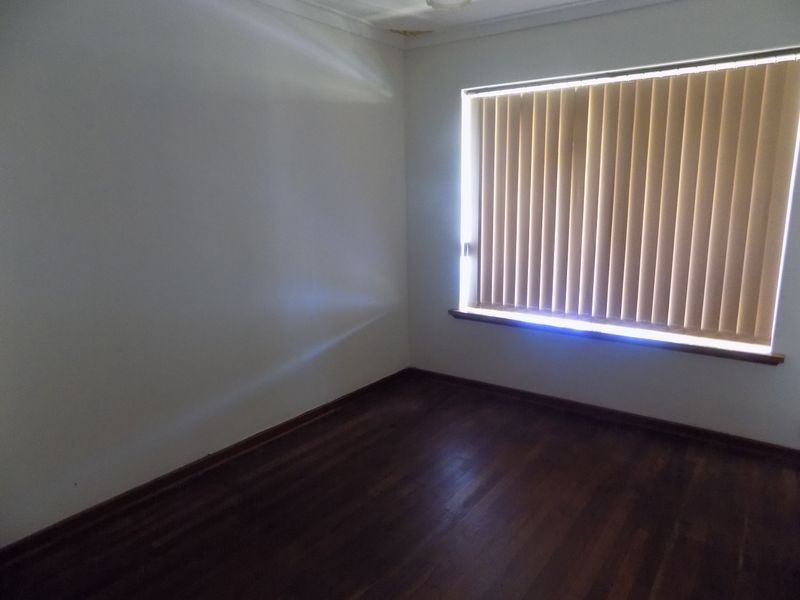 1 Robert Place, Calista WA 6167